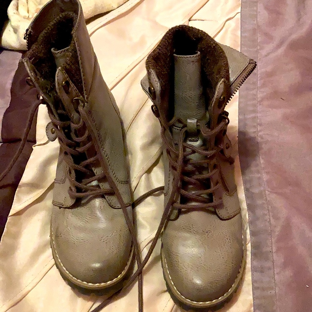 Ankle boots